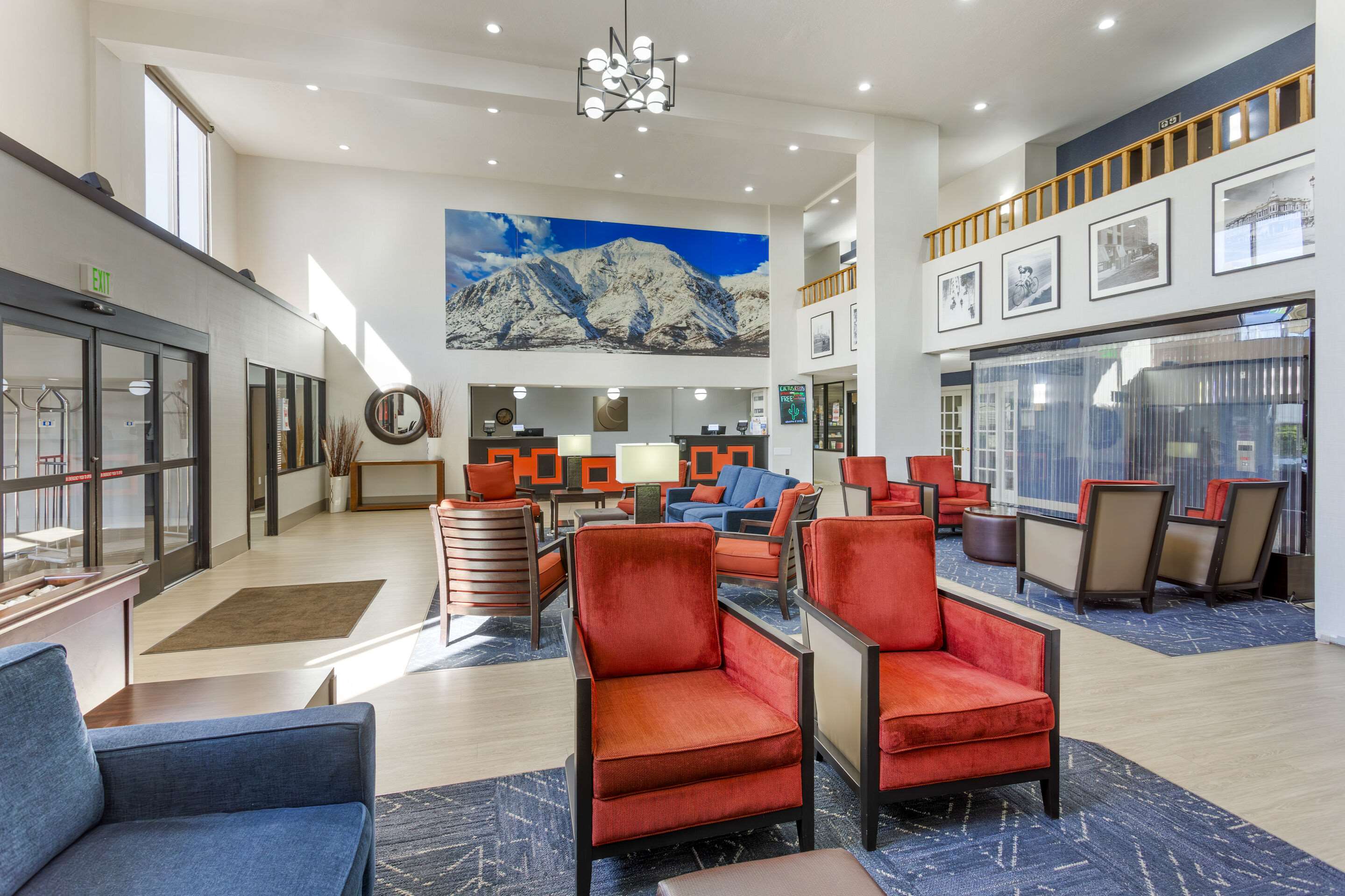 Hotel lobby | Comfort Suites Ogden Conference Center