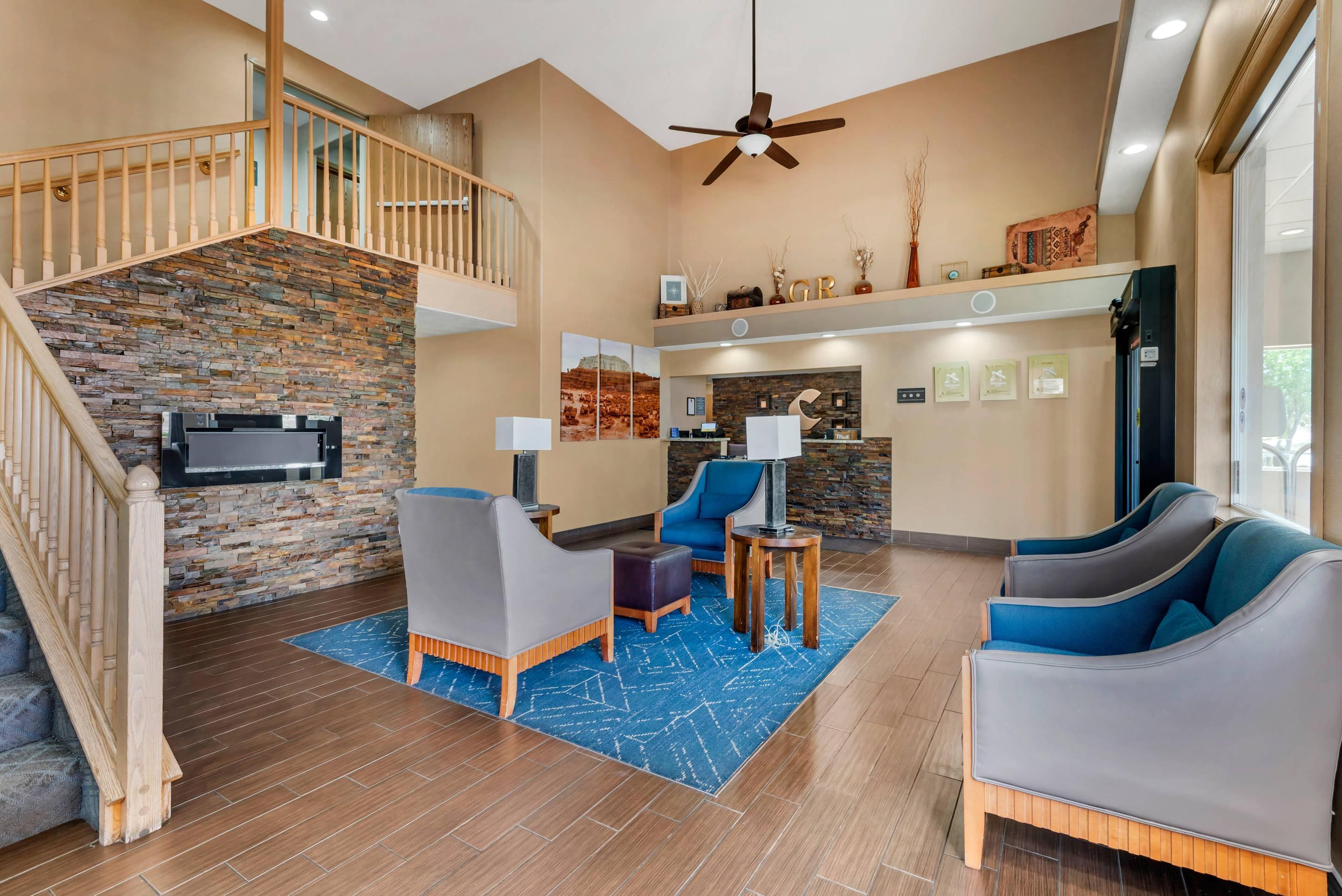 Lobby with sitting area