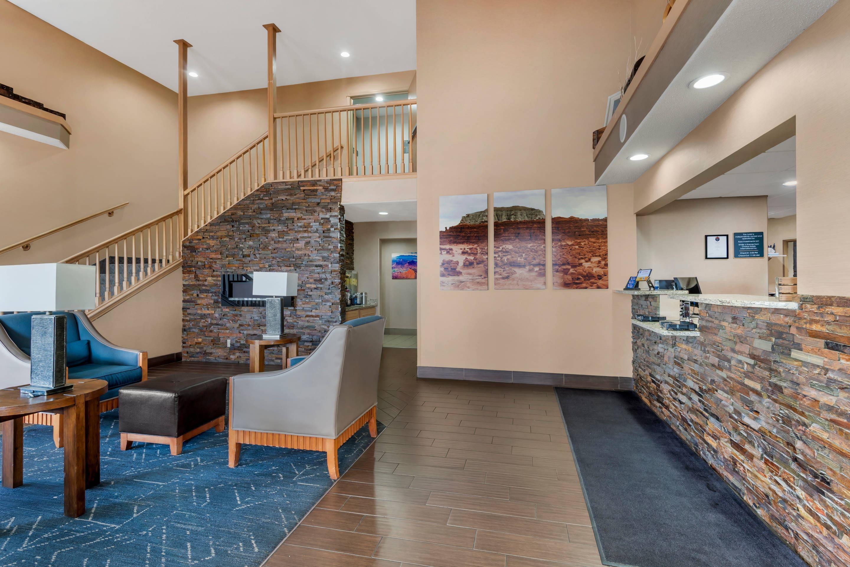 Lobby with sitting area