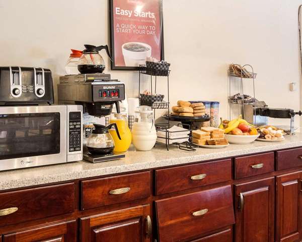 Amenities - Econo Lodge Petersburg - I-95, Exit 50