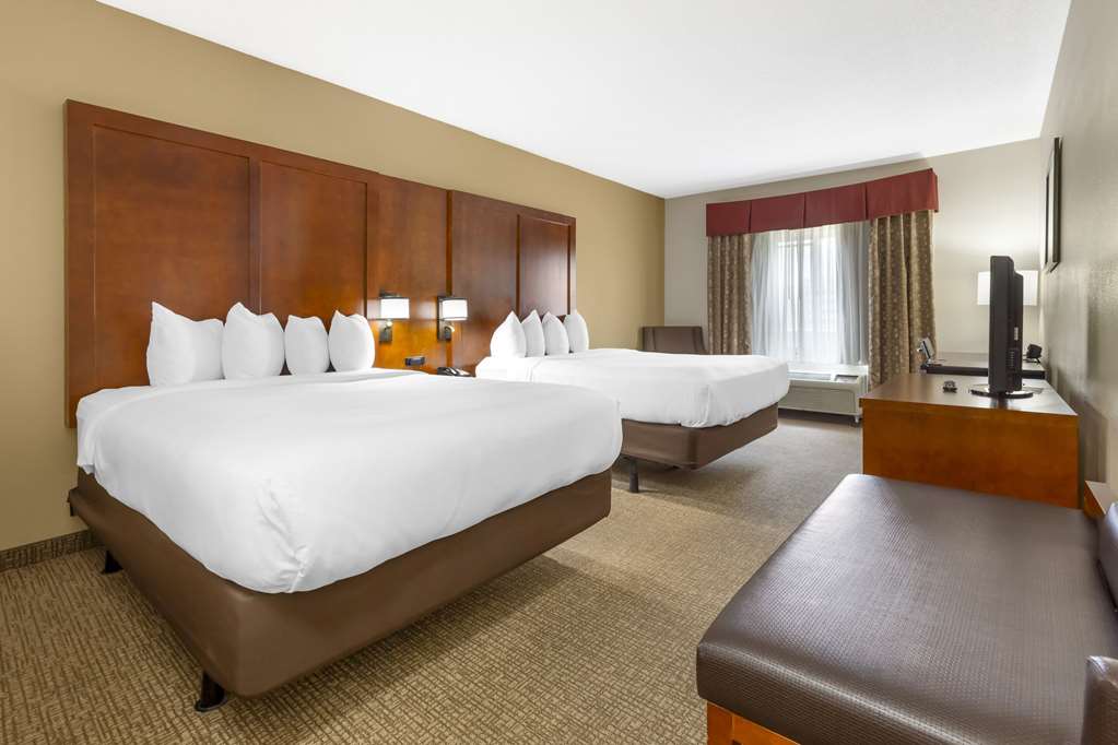 COMFORT SUITES INN AT RIDGEWOOD FAR-guestroom-Guest Room,On-Site.jpg