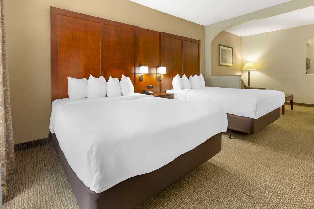 COMFORT SUITES INN AT RIDGEWOOD FAR-guestroom-Guest Room,Suite,On-Site.jpg