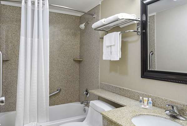  - Quality Inn Winchester - I-81, Exit 317