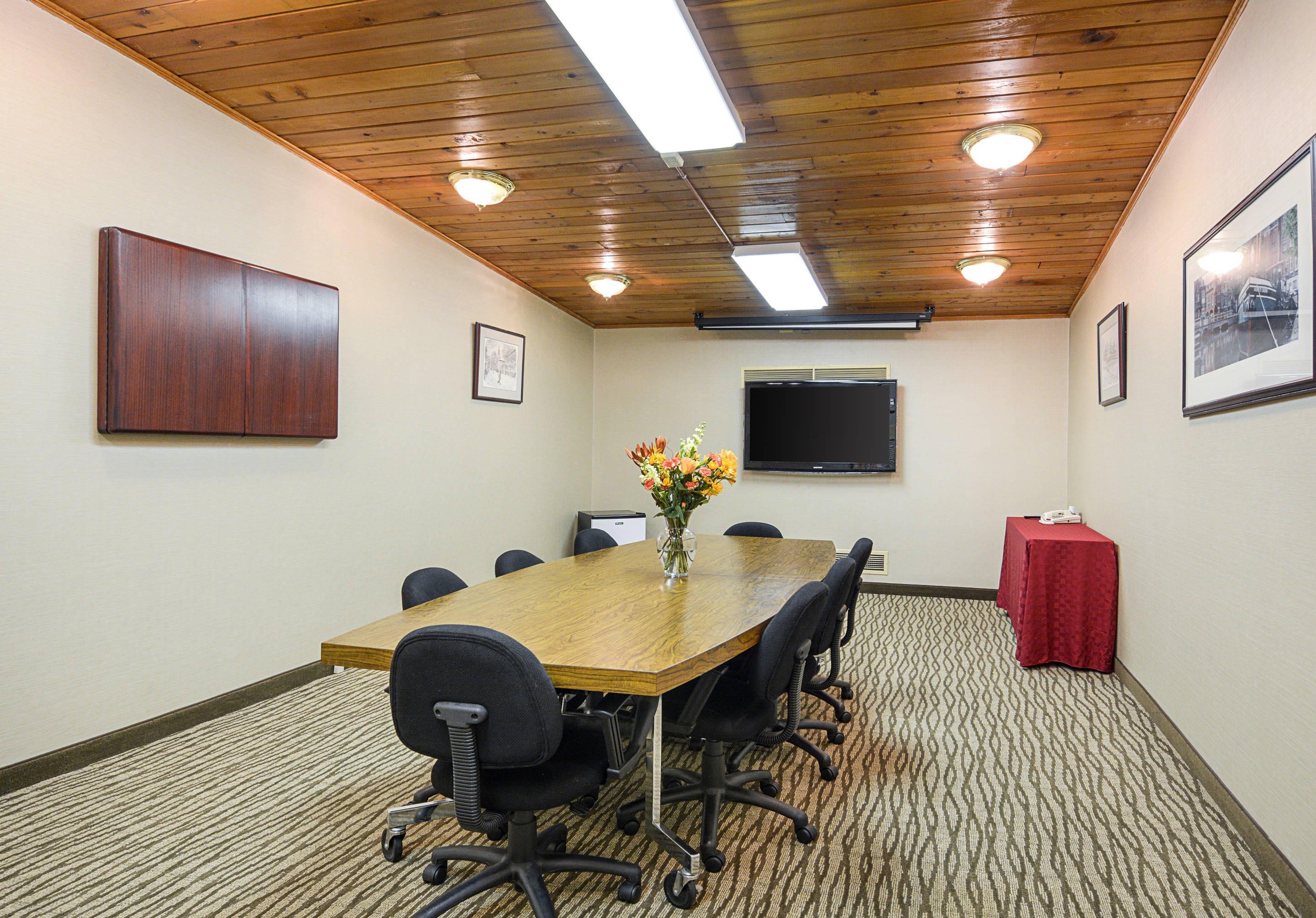 Banquet meeting room with audiovisual equipment