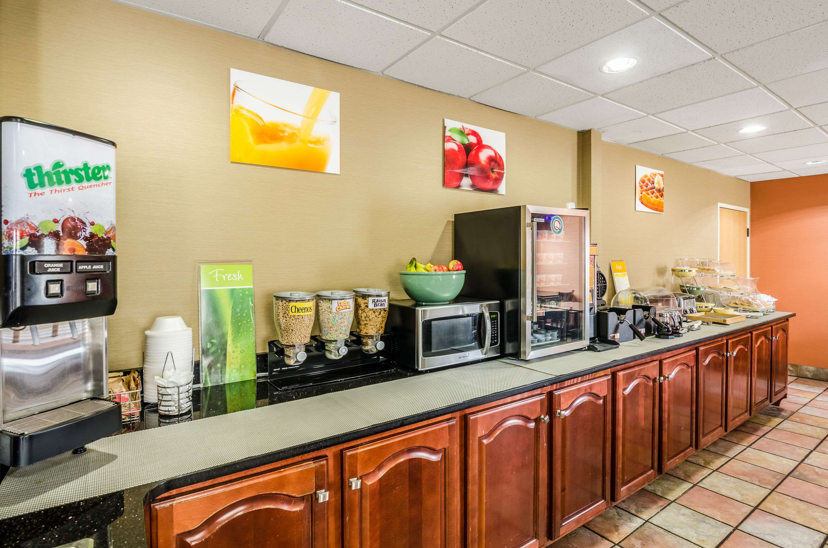 Free breakfast | Quality Inn & Suites