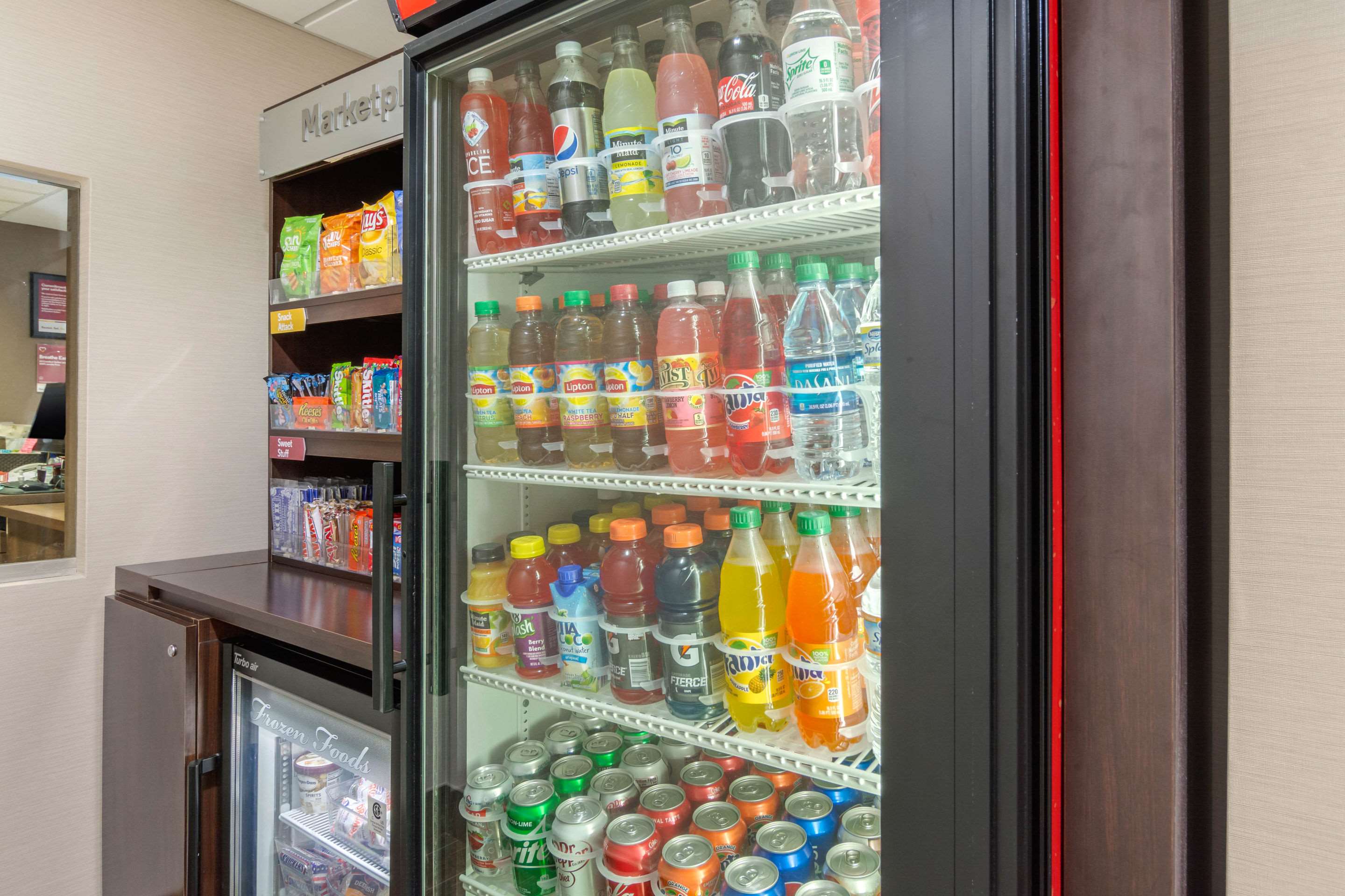 Hotel marketplace | Comfort Suites South Park