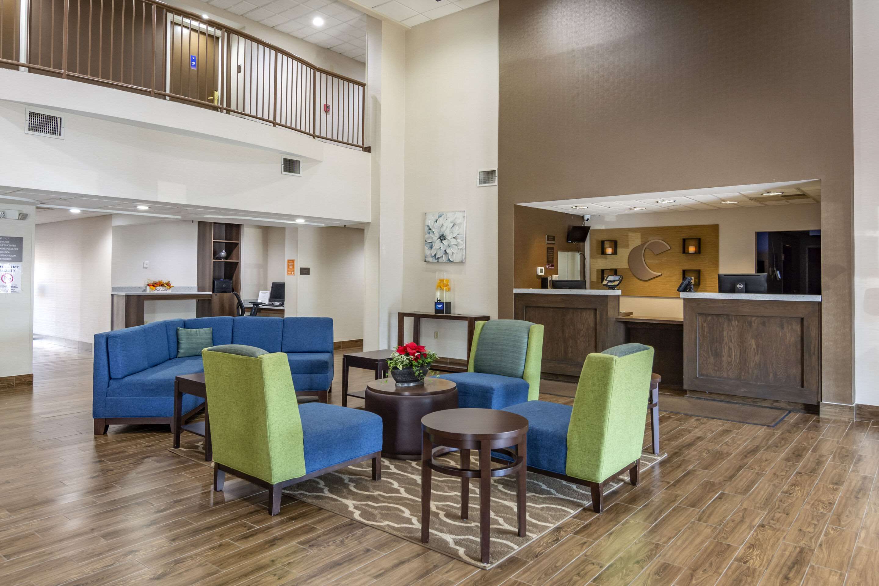 Lobby with sitting area | Comfort Suites South Park