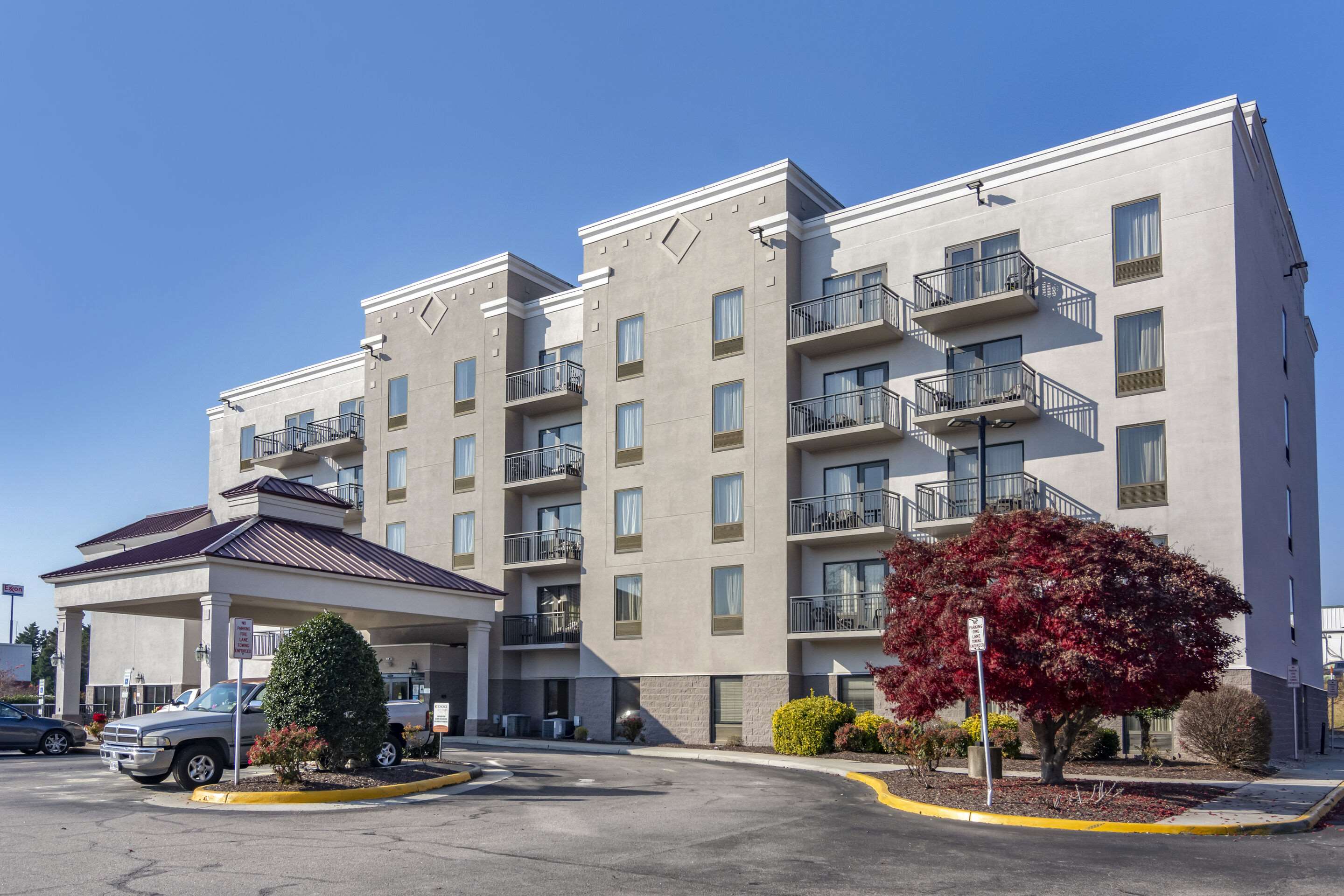 Hotel exterior | Comfort Suites South Park