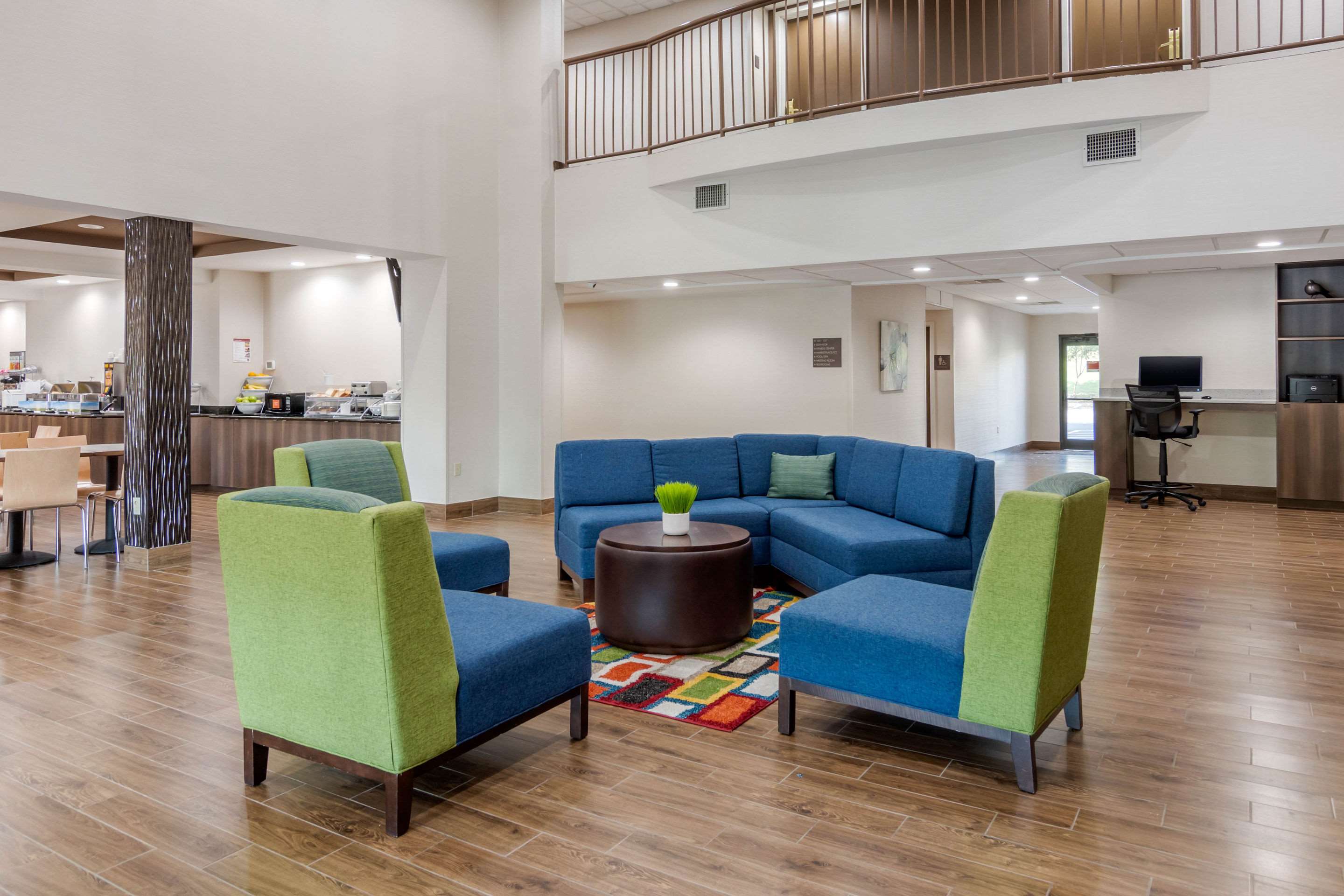Lobby with sitting area | Comfort Suites South Park