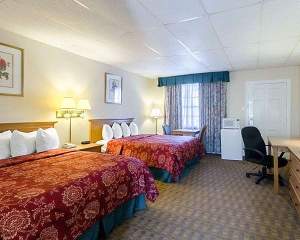  - Rodeway Inn Colony Williamsburg