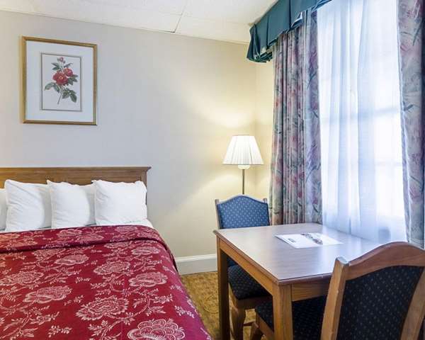  - Rodeway Inn Colony Williamsburg