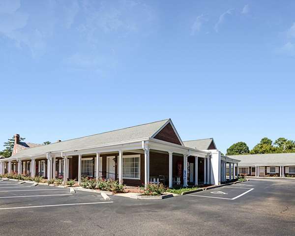 Exterior view - Rodeway Inn Colony Williamsburg
