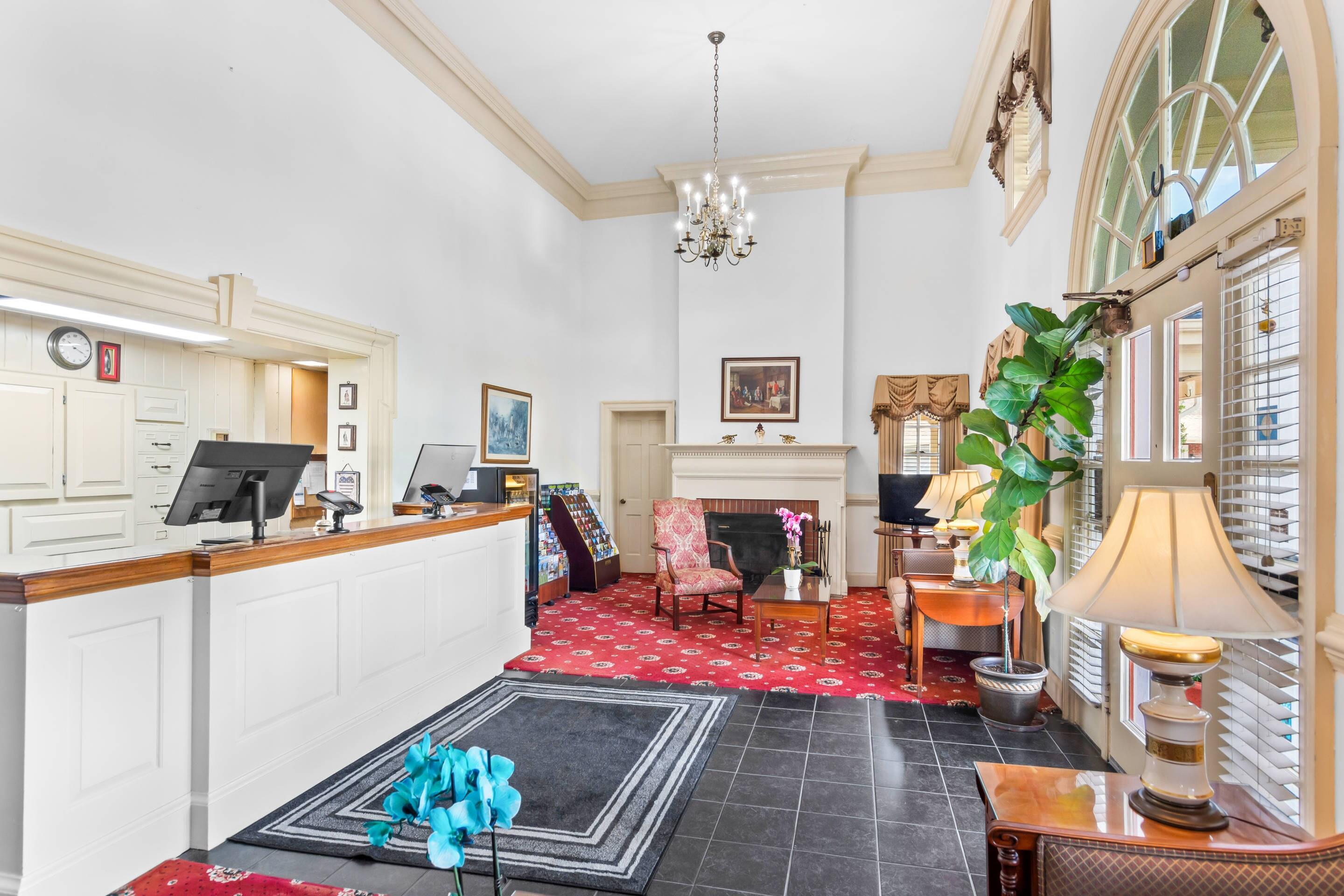 Hotel lobby | Rodeway Inn Historic