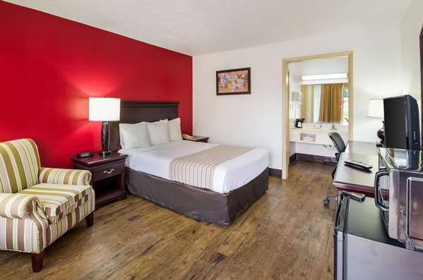  - Econo Lodge Marion