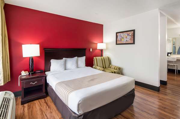  - Econo Lodge Marion