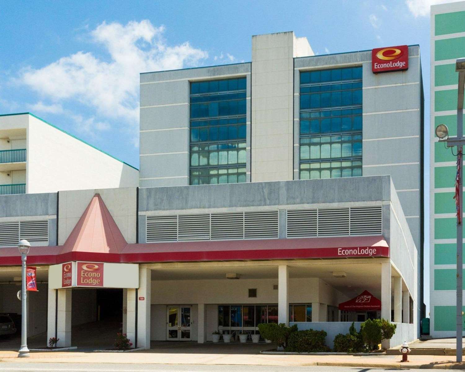 Econo Lodge Oceanfront Virginia Beach, VA See Discounts