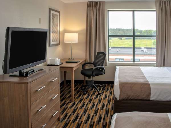 Suite - Quality Suites Lake Wright Norfolk - I-64, Exit 282