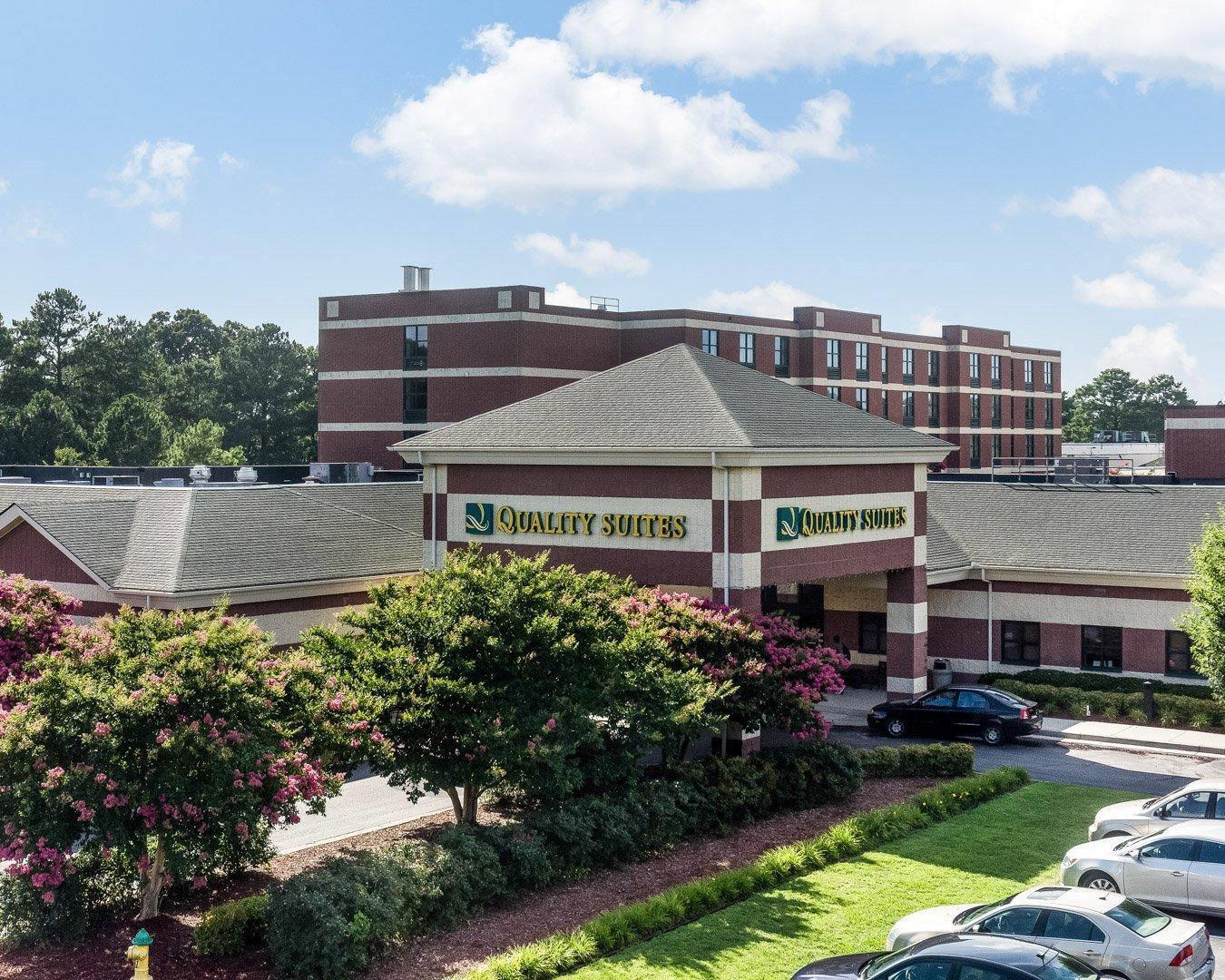 Hotel exterior | Quality Suites Lake Wright - Norfolk Airport