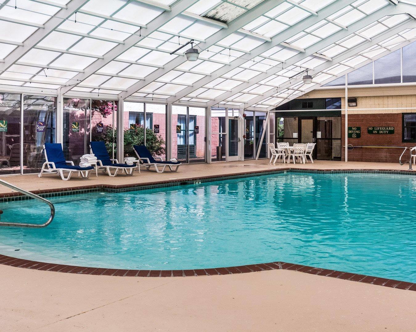 Indoor pool with solarium | Quality Suites Lake Wright - Norfolk Airport