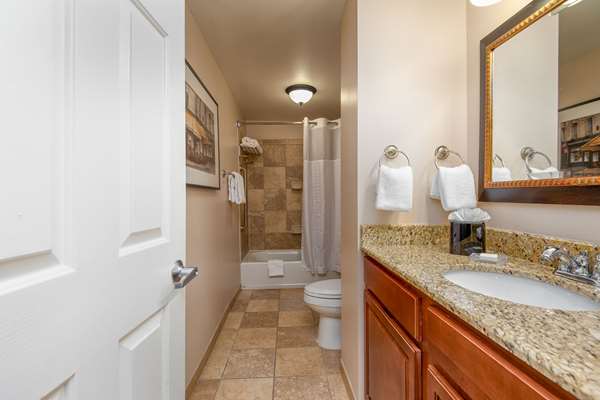  - Arlington Court Suites Hotel