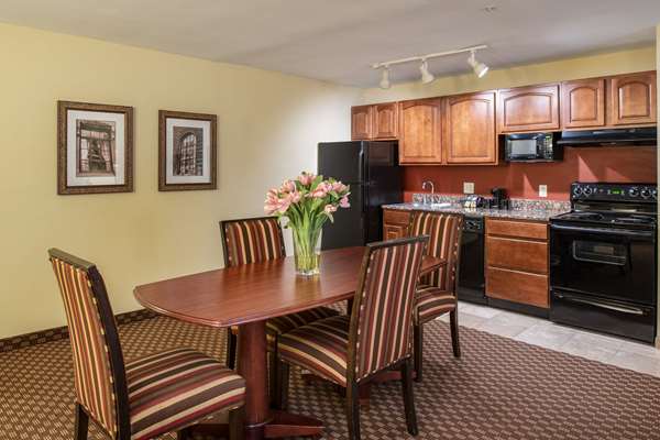  - Arlington Court Suites Hotel