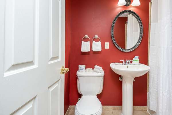  - Arlington Court Suites Hotel