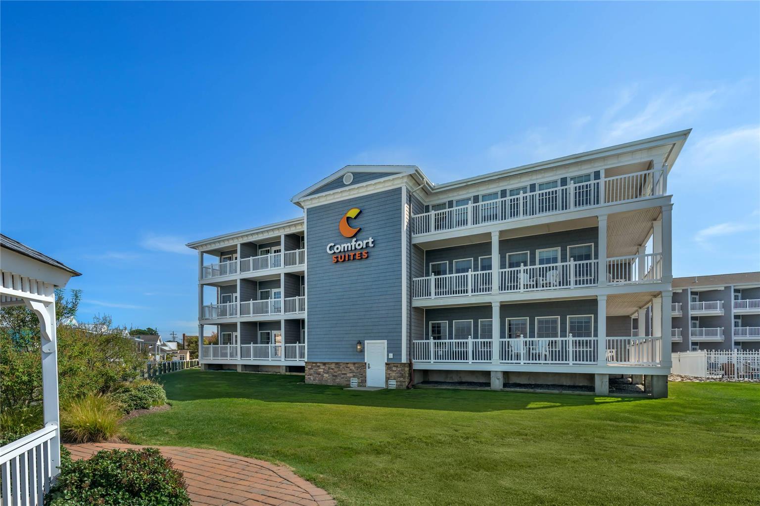 Comfort Suites