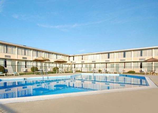 Pool - Quality Inn New Market - I-81, Exit 264