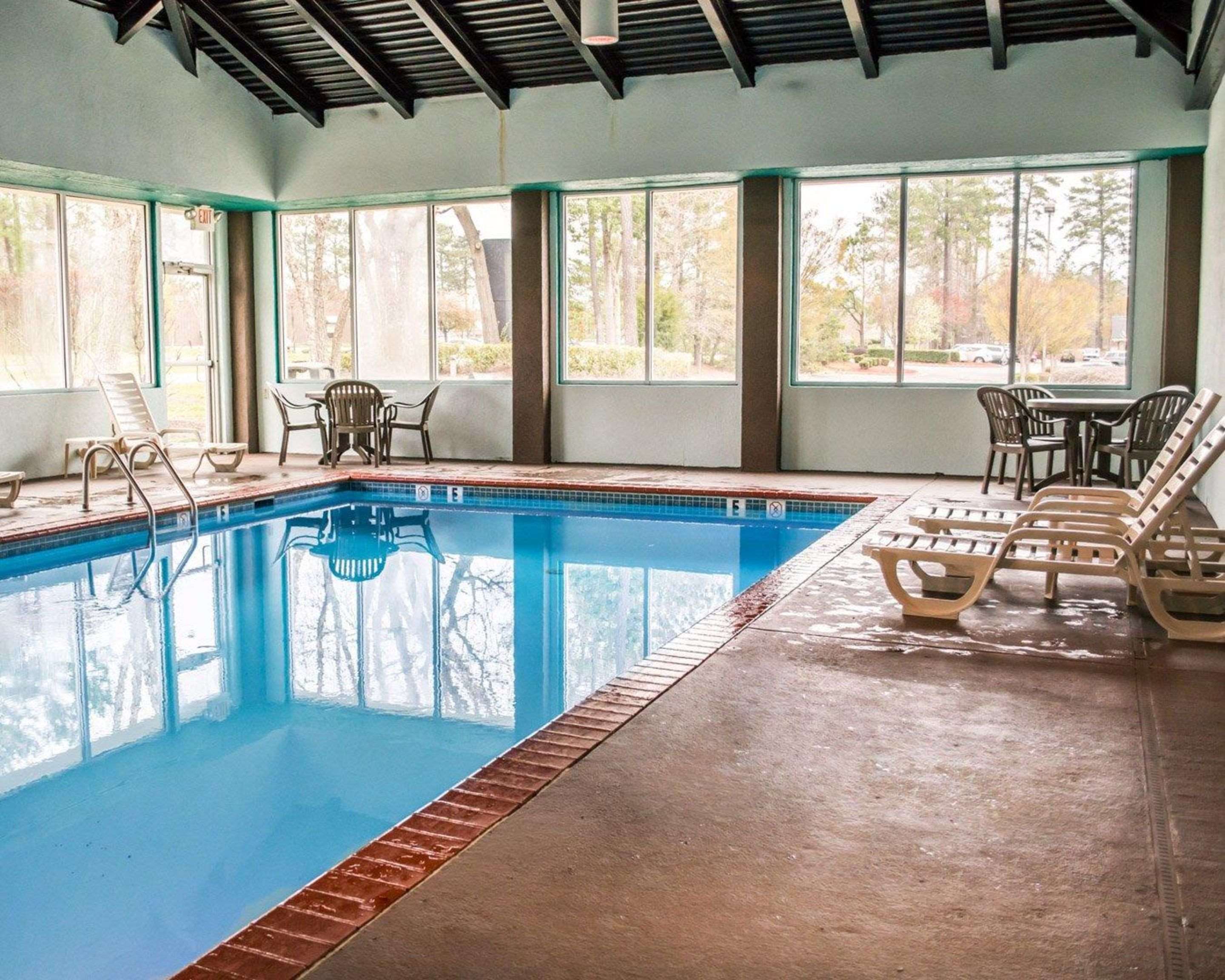 Indoor heated pool | Sleep Inn Historic