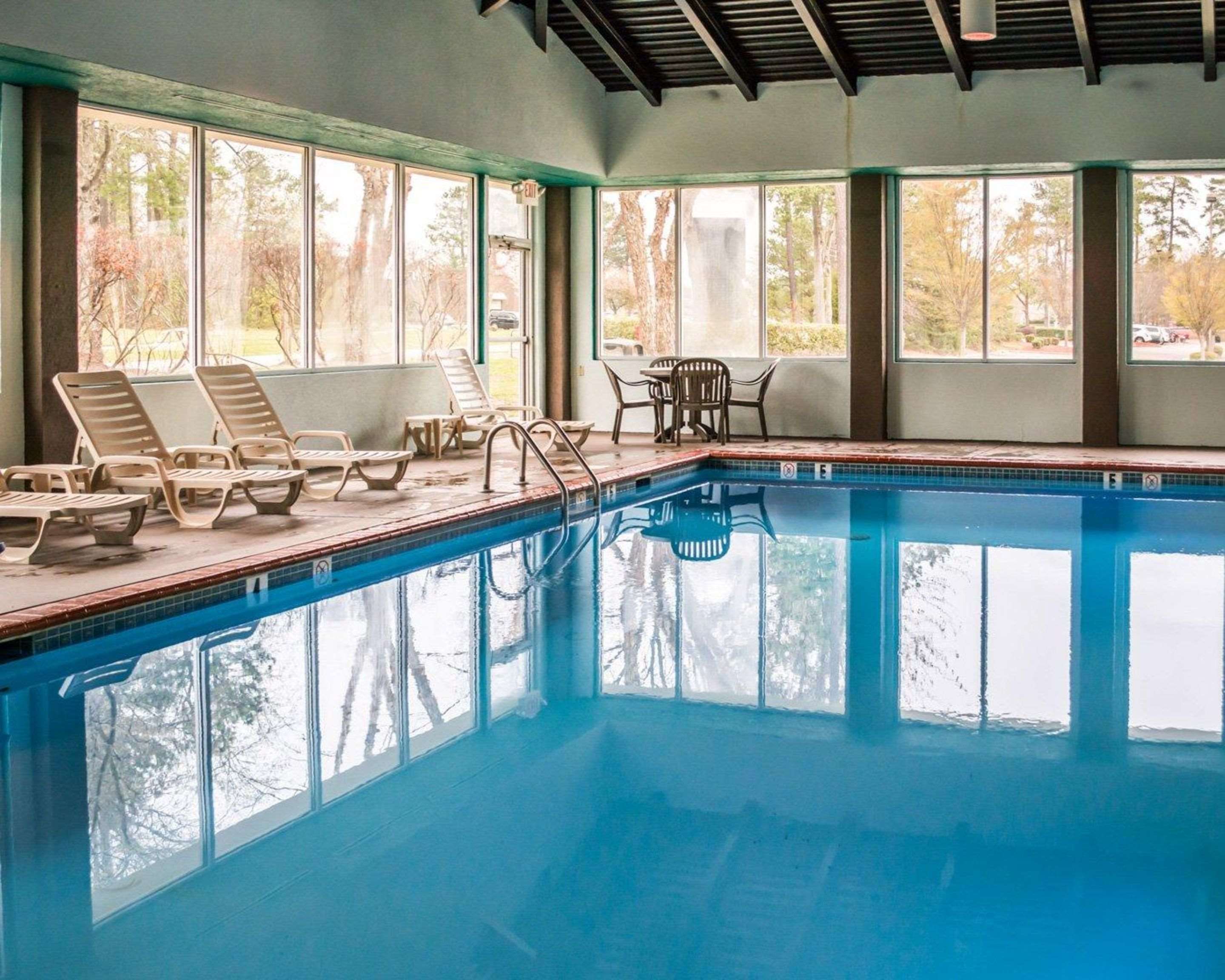 Indoor heated pool | Sleep Inn Historic