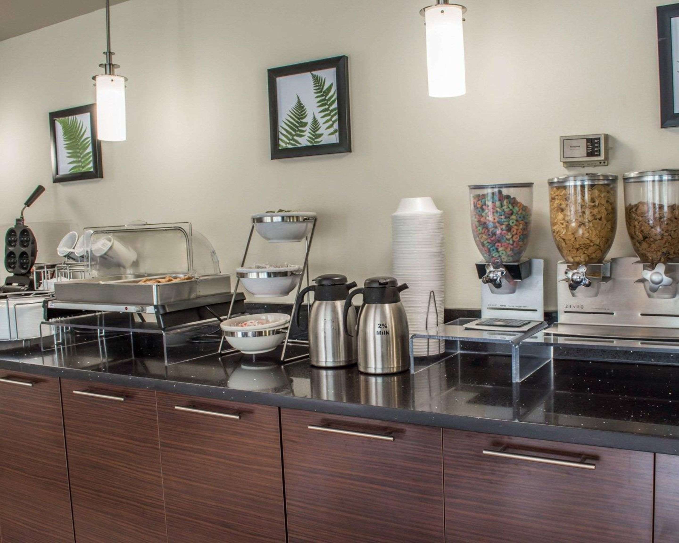 Free breakfast | Sleep Inn Historic