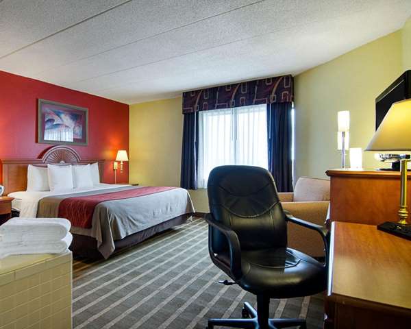 Suite - Comfort Inn Univ Center Fairfax - I-66, Exit 57