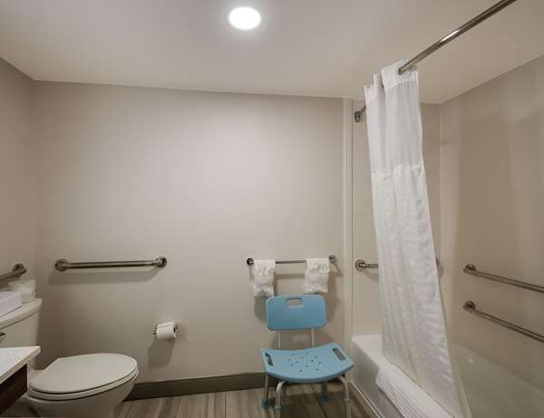  - Comfort Inn Falls Church