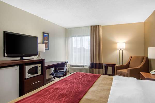  - Comfort Inn Chester - I-95, Exit 61A