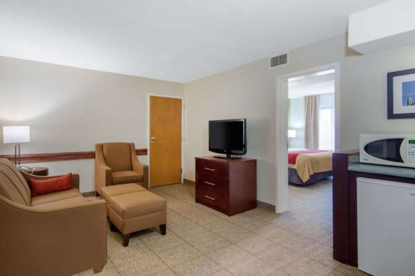 Suite - Comfort Inn Chester - I-95, Exit 61A
