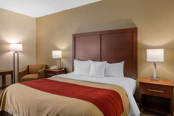  - Comfort Inn Chester - I-95, Exit 61A