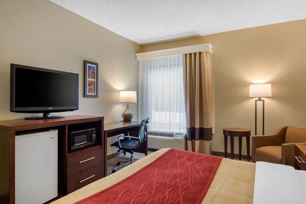  - Comfort Inn Chester - I-95, Exit 61A