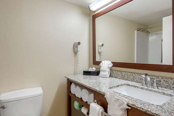  - Comfort Inn Chester - I-95, Exit 61A