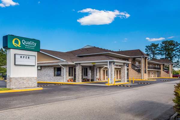 Exterior view - Quality Inn & Suites Suffolk