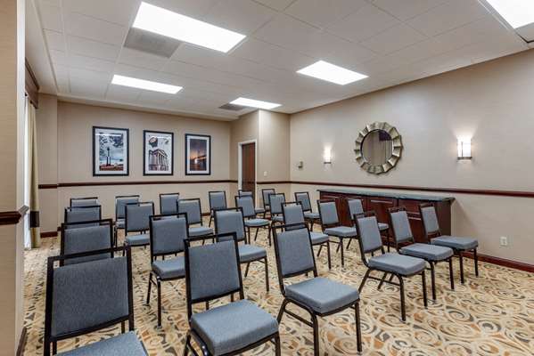  - Comfort Suites Chesapeake - I-64, Exit 289