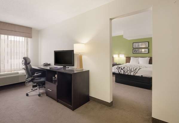 Suite - Sleep Inn Tanglewood Roanoke