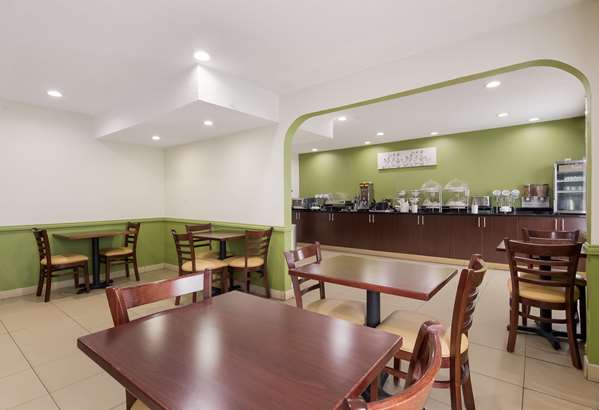 Amenities - Sleep Inn Tanglewood Roanoke