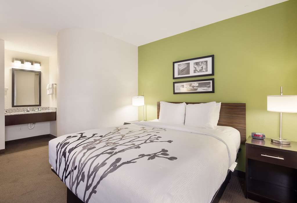 SLEEP INN TANGLEWOOD-guestroom-Guest Room,On-Site.jpg