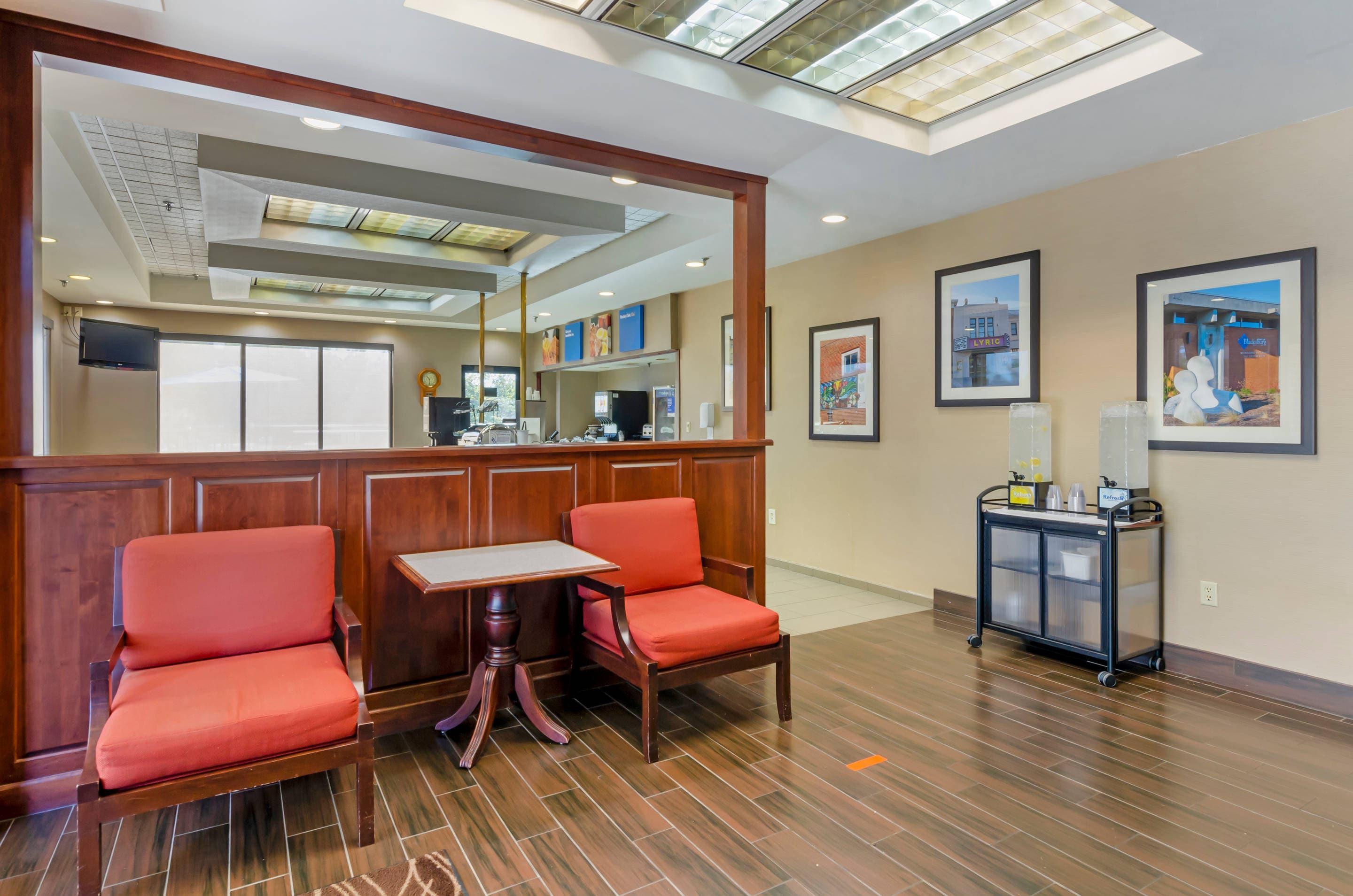 Hotel lobby | Comfort Inn Blacksburg University Area