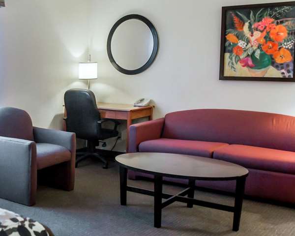 Suite - Sleep Inn Fredericksburg - I-95, Exit 133