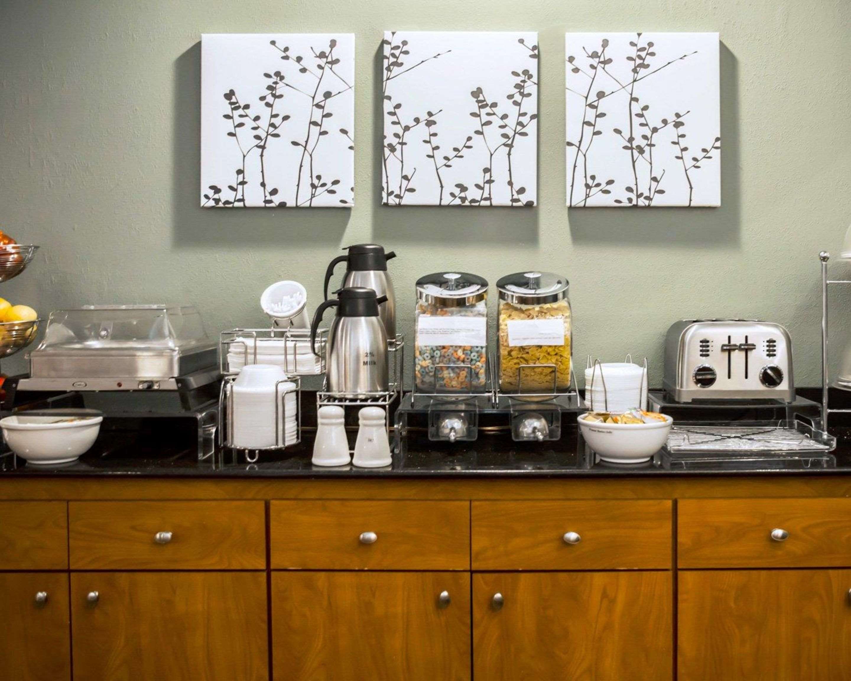 Breakfast counter | Sleep Inn