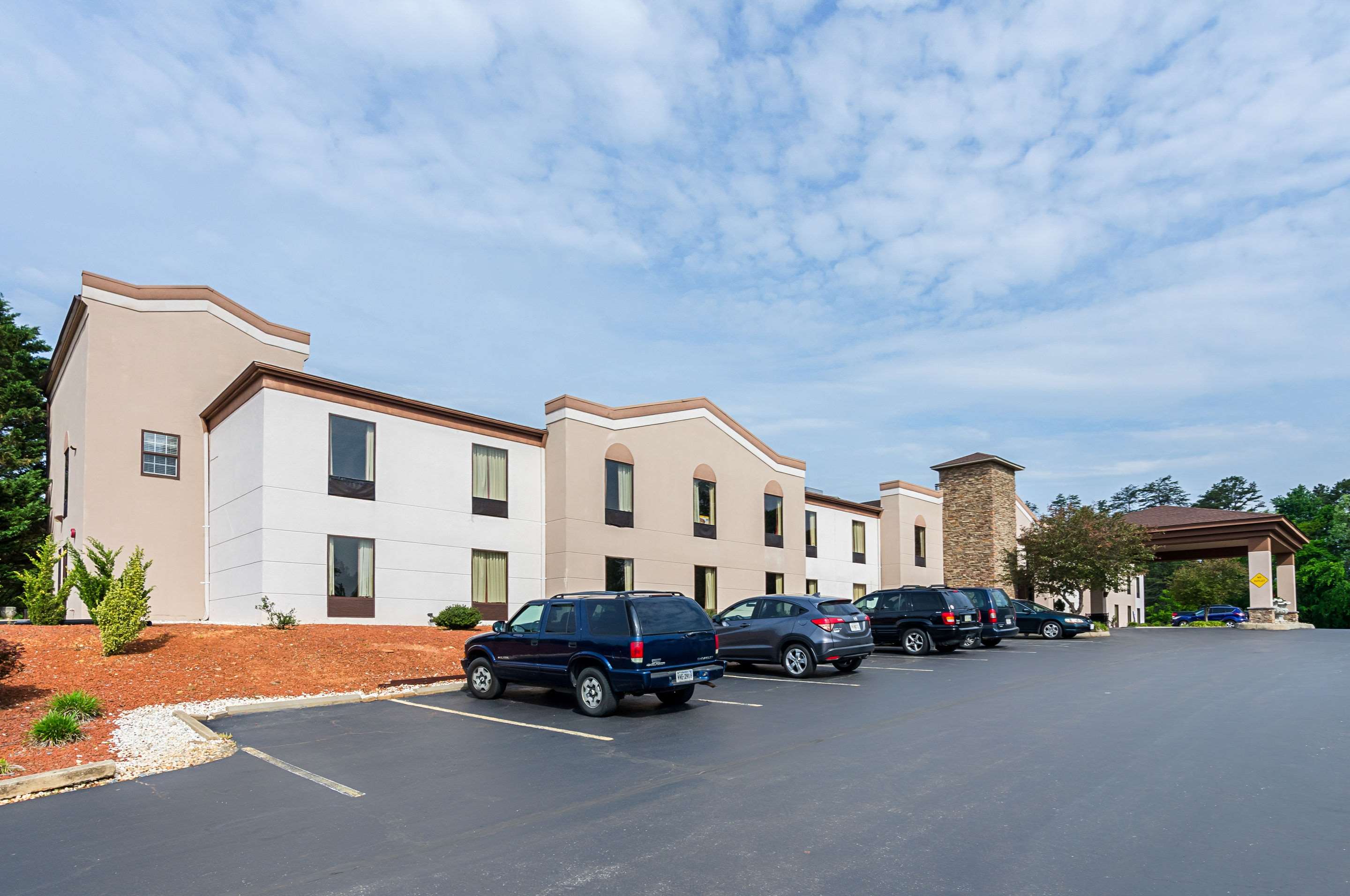 Hotel exterior | Quality Suites Altavista - Lynchburg South