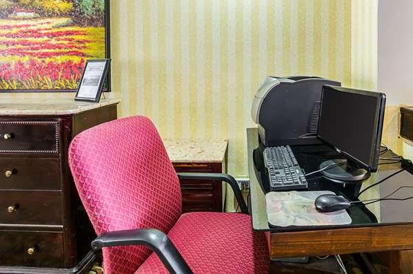 Conference Area - Quality Suites Altavista