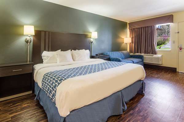  - Econo Lodge Bristol - I-381