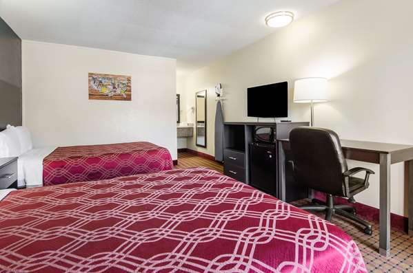  - Econo Lodge Bristol - I-381
